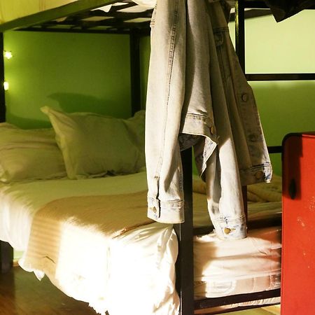 Harmony Boutique Hostel Batoemi Buitenkant foto