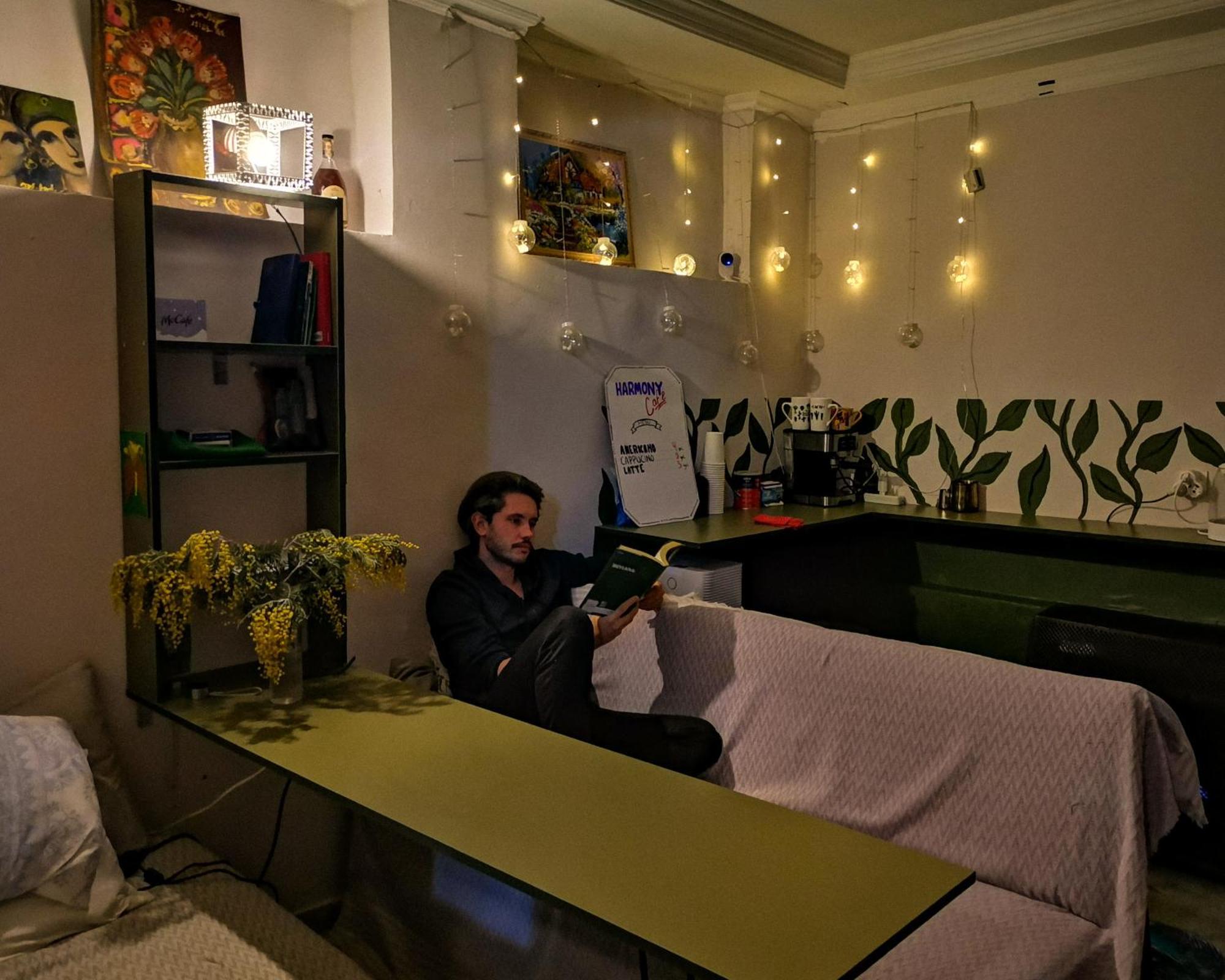 Harmony Boutique Hostel Batoemi Buitenkant foto