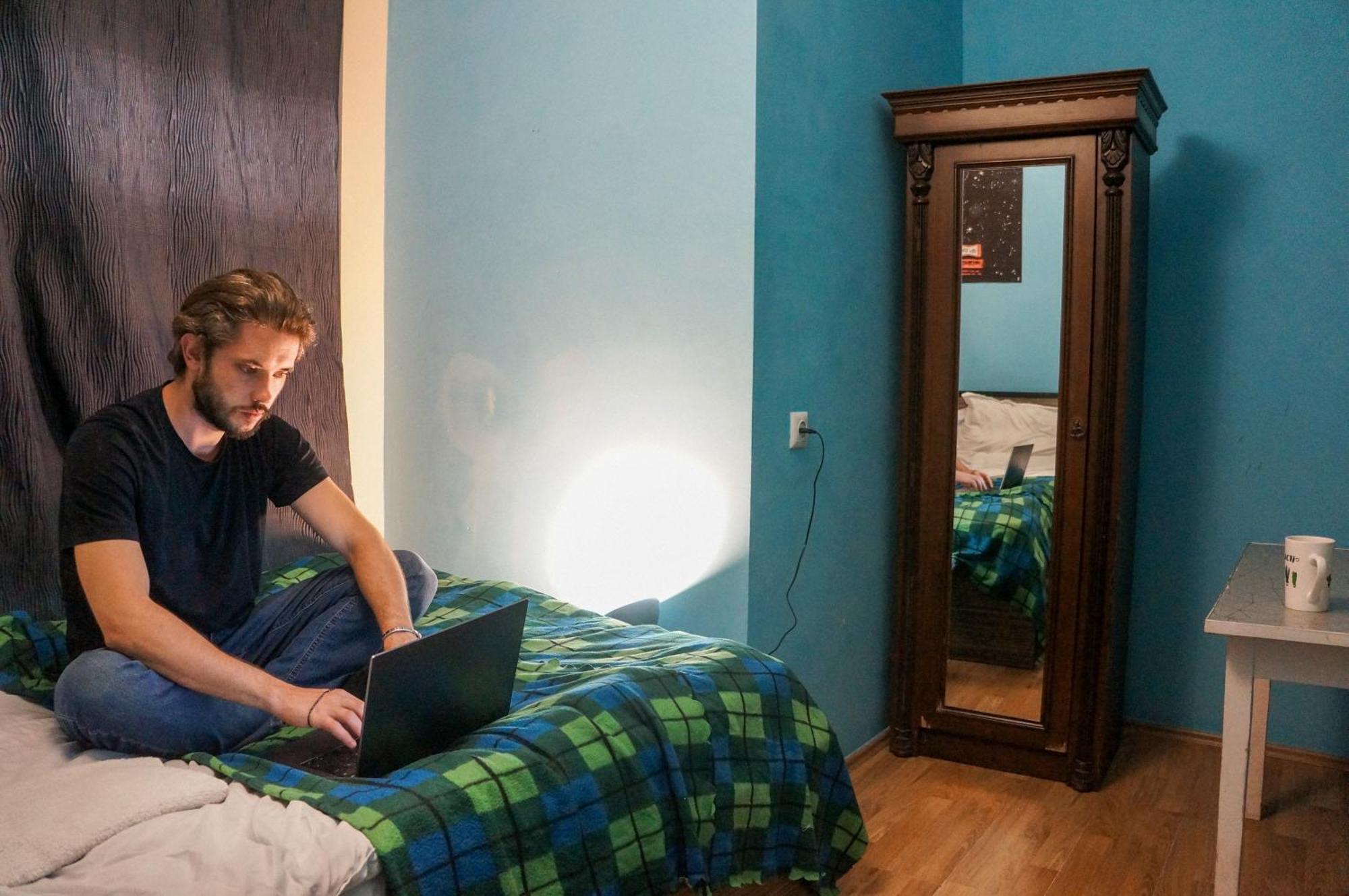 Harmony Boutique Hostel Batoemi Buitenkant foto